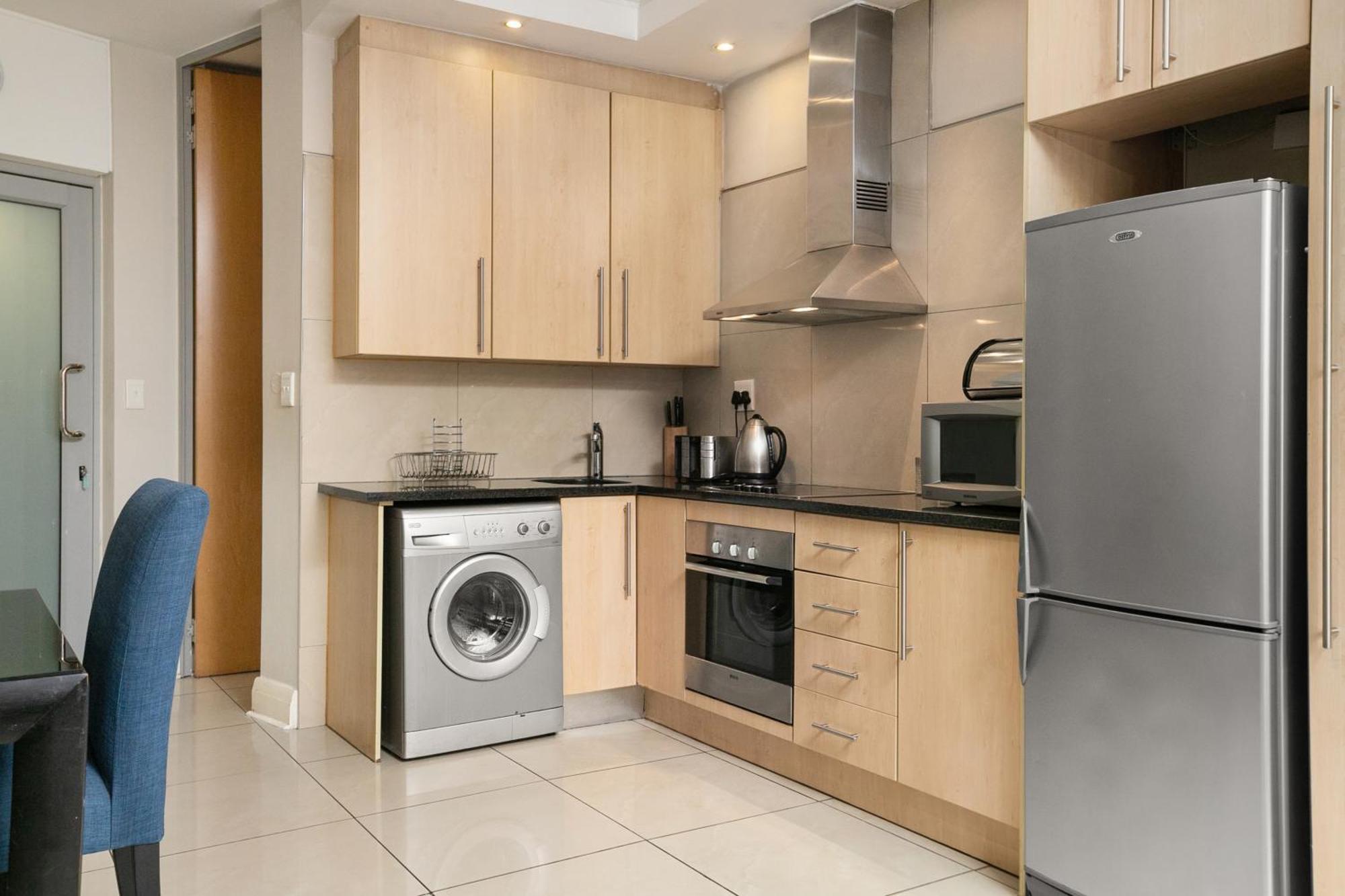 Hydro Park Residences In Sandton With Generator ヨハネスブルグ エクステリア 写真