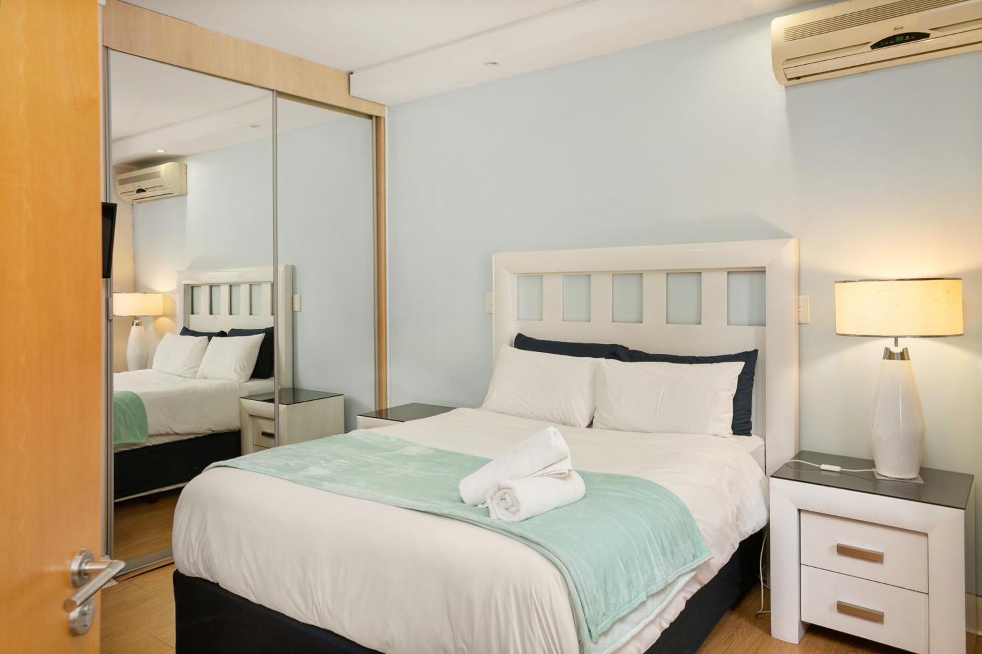 Hydro Park Residences In Sandton With Generator ヨハネスブルグ エクステリア 写真