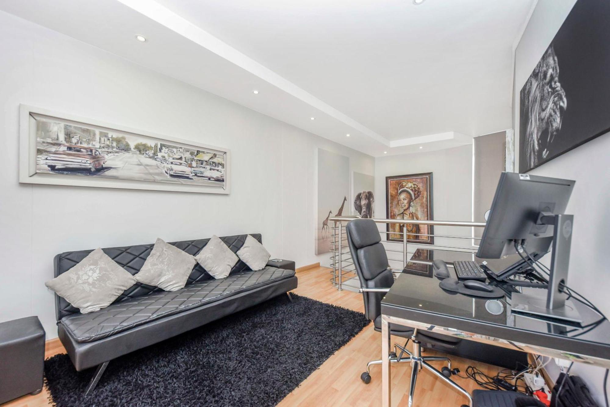 Hydro Park Residences In Sandton With Generator ヨハネスブルグ エクステリア 写真