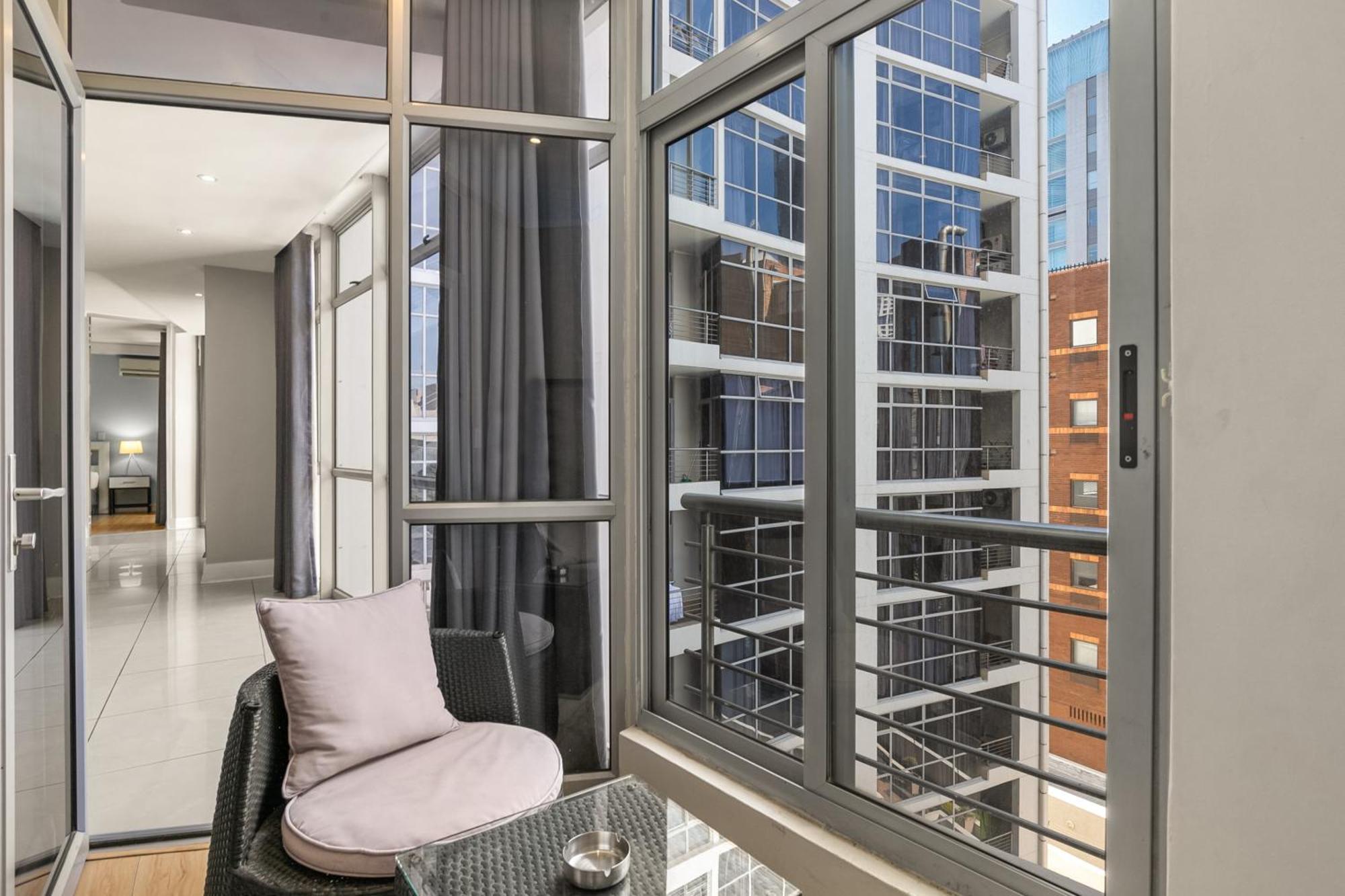 Hydro Park Residences In Sandton With Generator ヨハネスブルグ エクステリア 写真