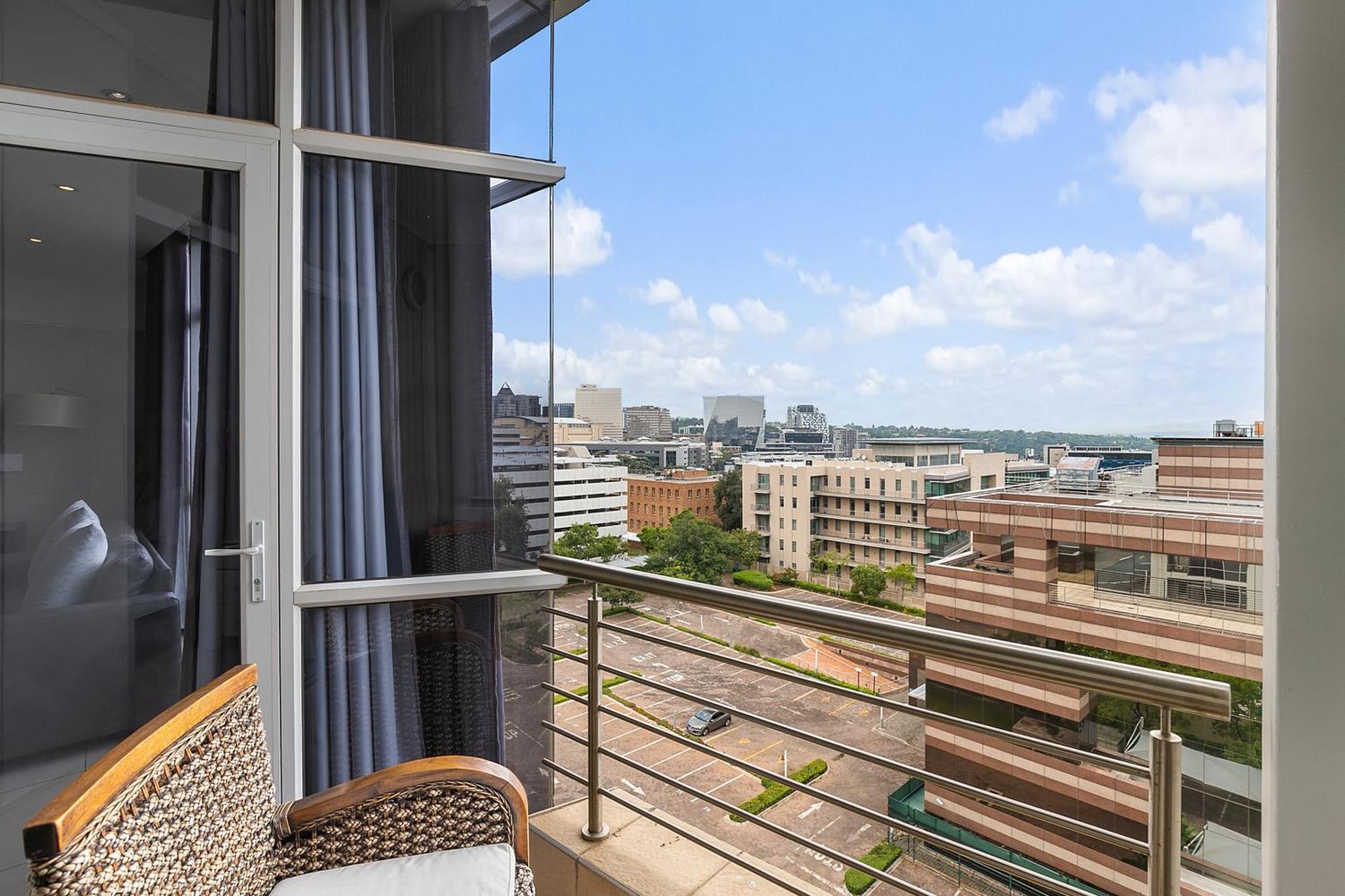 Hydro Park Residences In Sandton With Generator ヨハネスブルグ エクステリア 写真